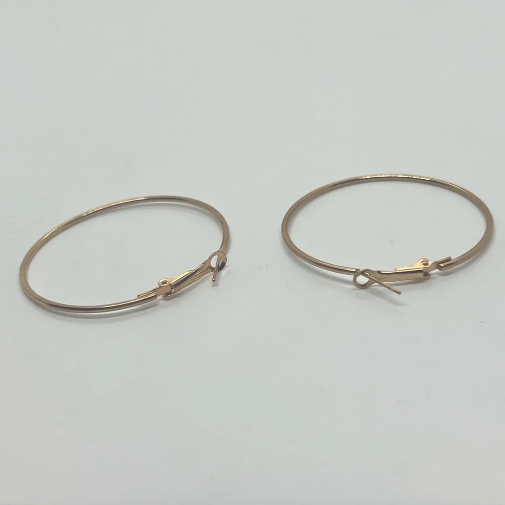 Simple Gold Hoops - Picture 3 of 4